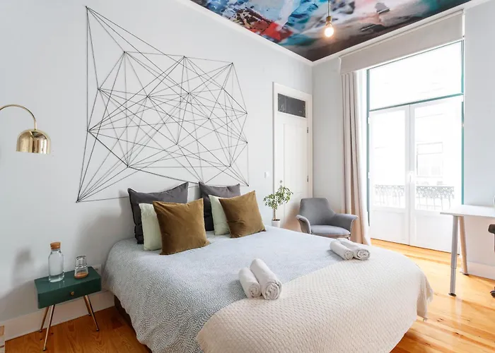 Pleasant Bedrooms In Shared House In The Center Of Lisbon Praca Da Figueira