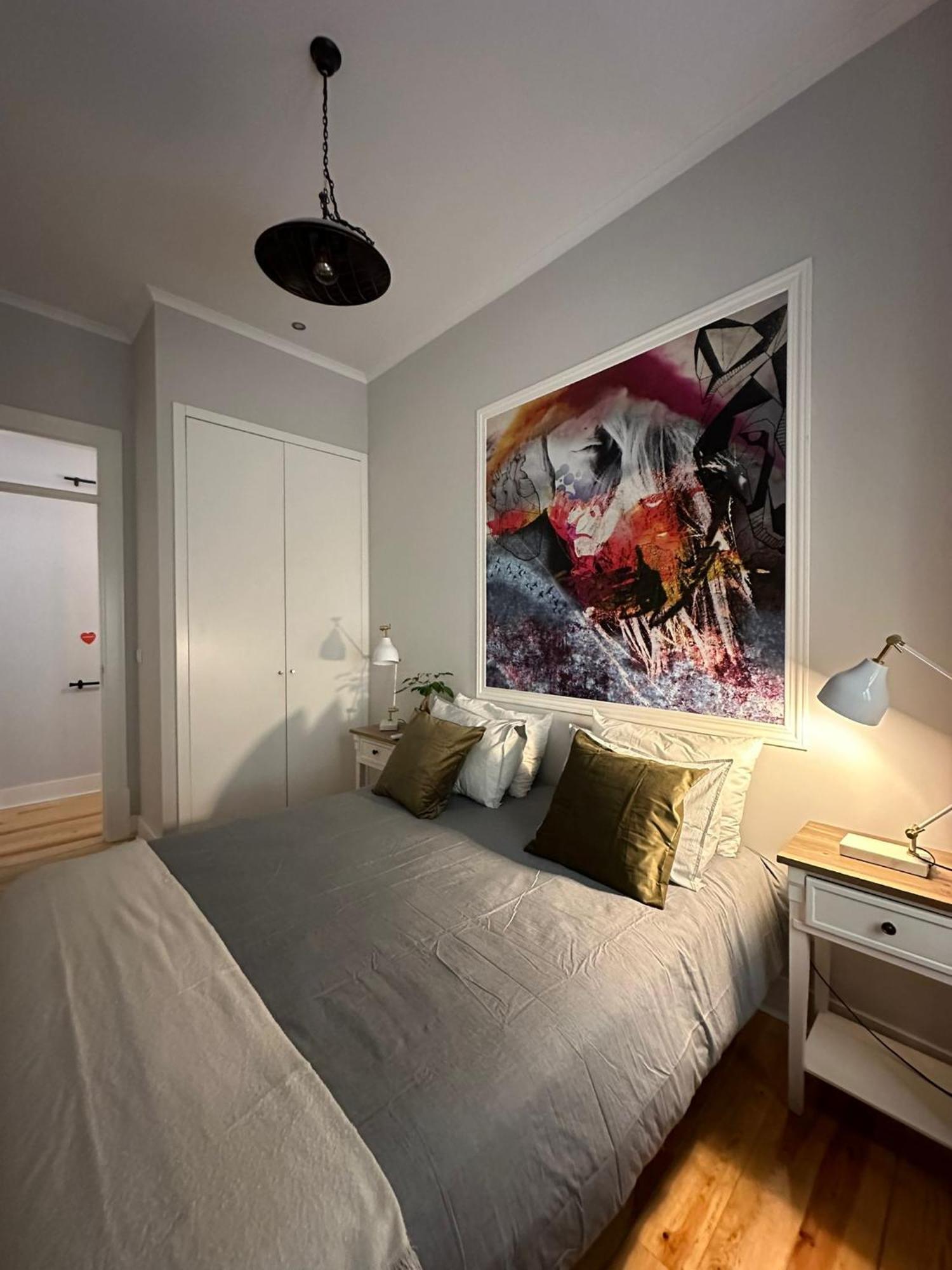 Pleasant Bedrooms In Shared House In The Center Of Praca Da Figueira * Lissabon