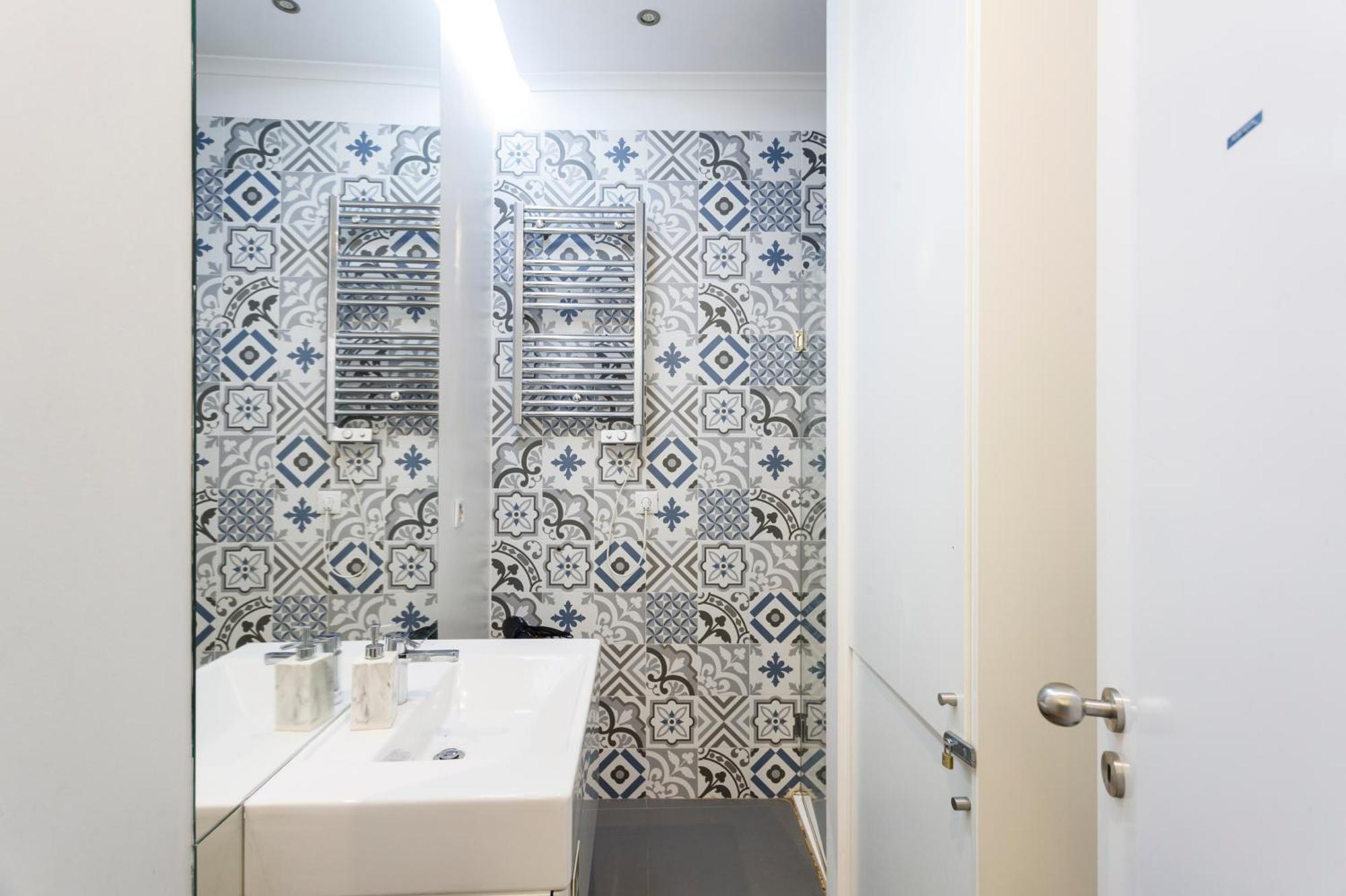 Pleasant Bedrooms In Shared House In The Center Of Praca Da Figueira Accommodatie bij particulieren *